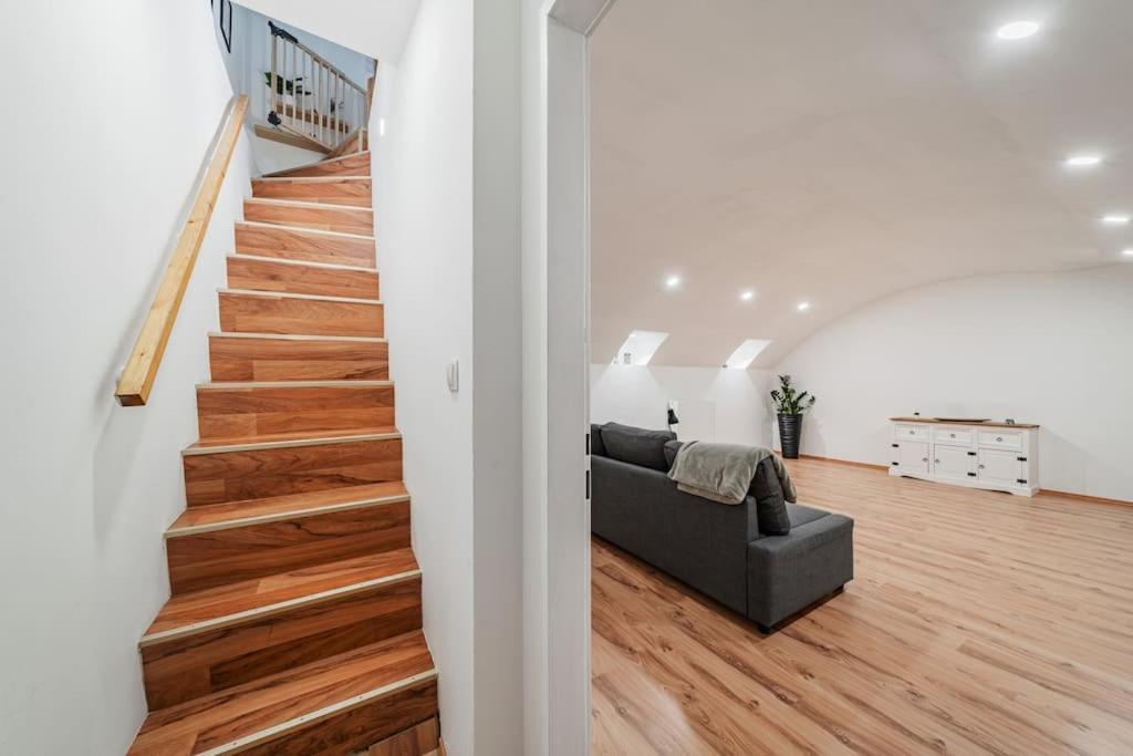 Ferienwohnung 117 M² Near Nussdorferstrasse Wien Exterior foto